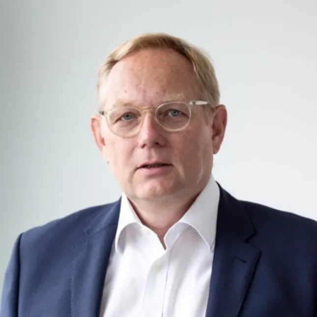 Portrait Frank U. Schrader